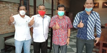dari kiri Pdt.Pandapotan Haloho, E Ubahman Sinaga, Pdt. Barmen Sinaga dan kuasa hukum Renhad Pasaribu SH.(foto.ist)